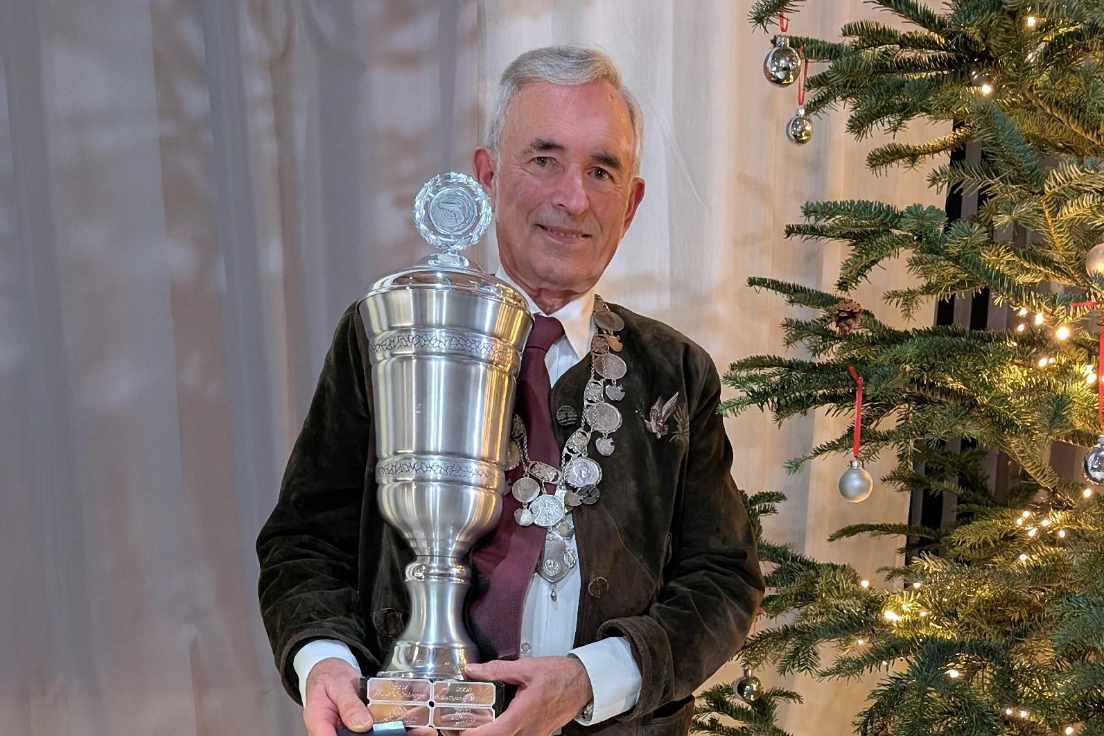 Schützenkaiser Sepp Huber wird Schützenkaiser beim SVW